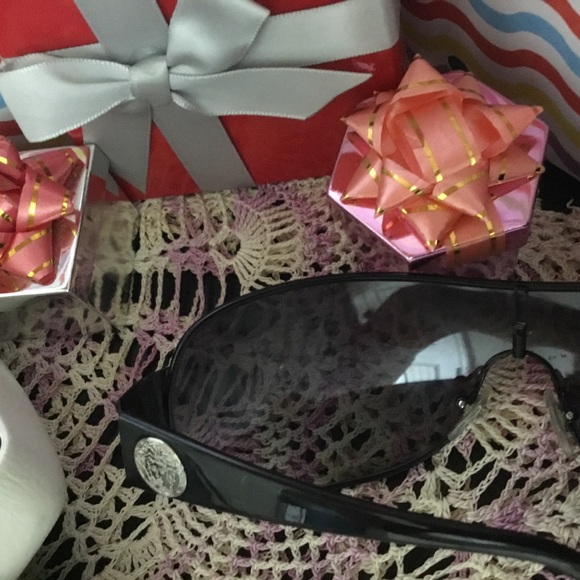 Women’s Versace Sunglasses - Picture 5 of 8